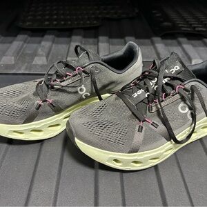 On Running Men’s Cloud eclipse 10.5